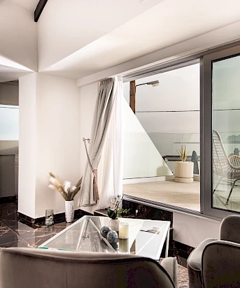 Sea front view Luxury Suite in Chania Town Mare Suite 1